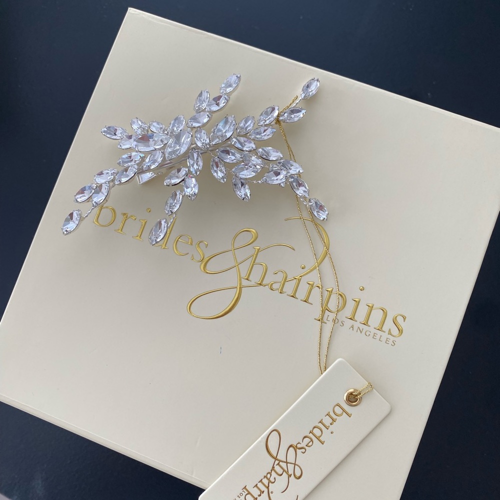 Brides & Hairpins NWT ISADORA CLIP $200 MSRP ‼️